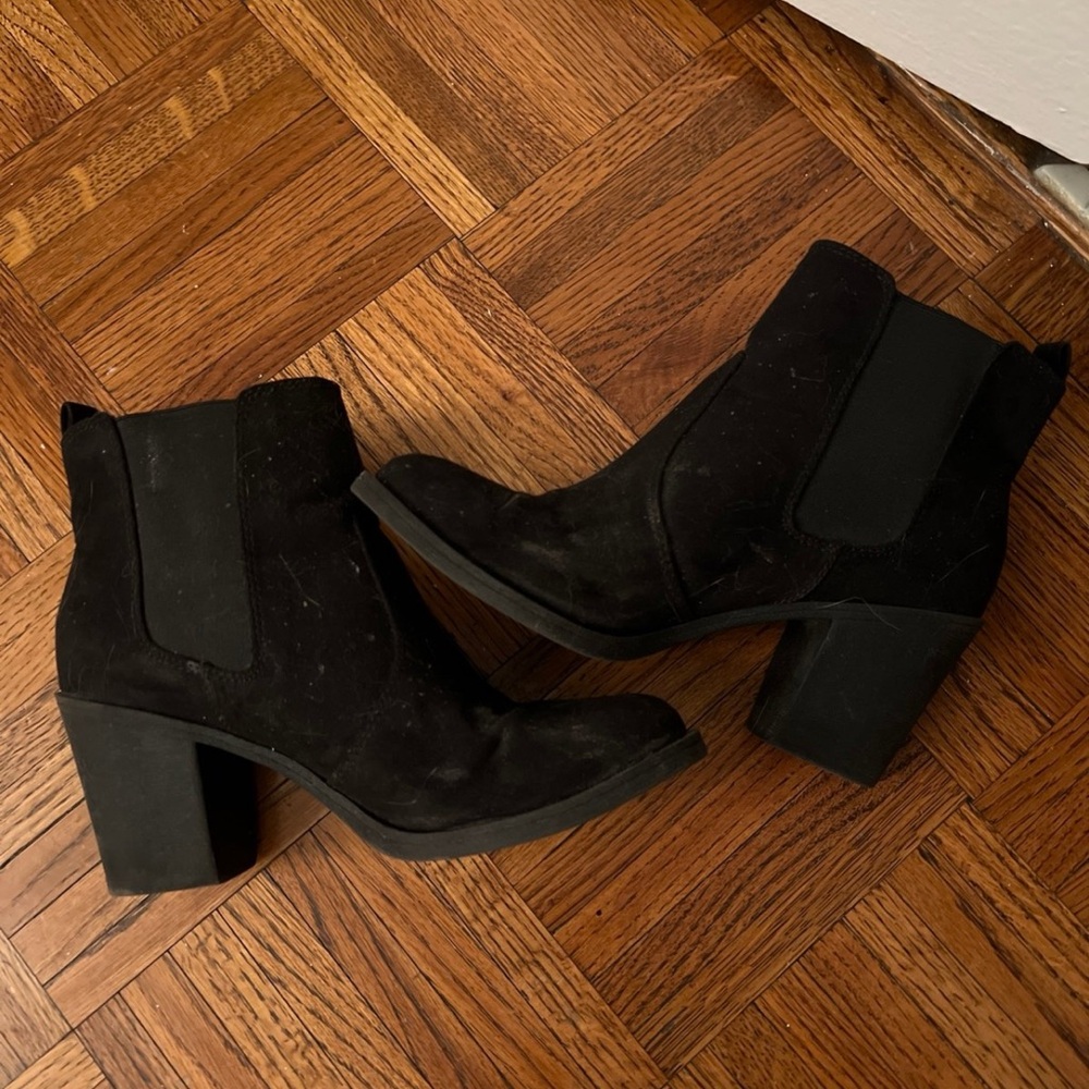 H&M Black Ankle Boots with Chunky Heel and Elastic Panels